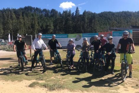 FSCI Director General, Kim Carstensen and FSCA CEO, Sara Gipton mountain biking at the Kaingaroa-Timberlands Estate